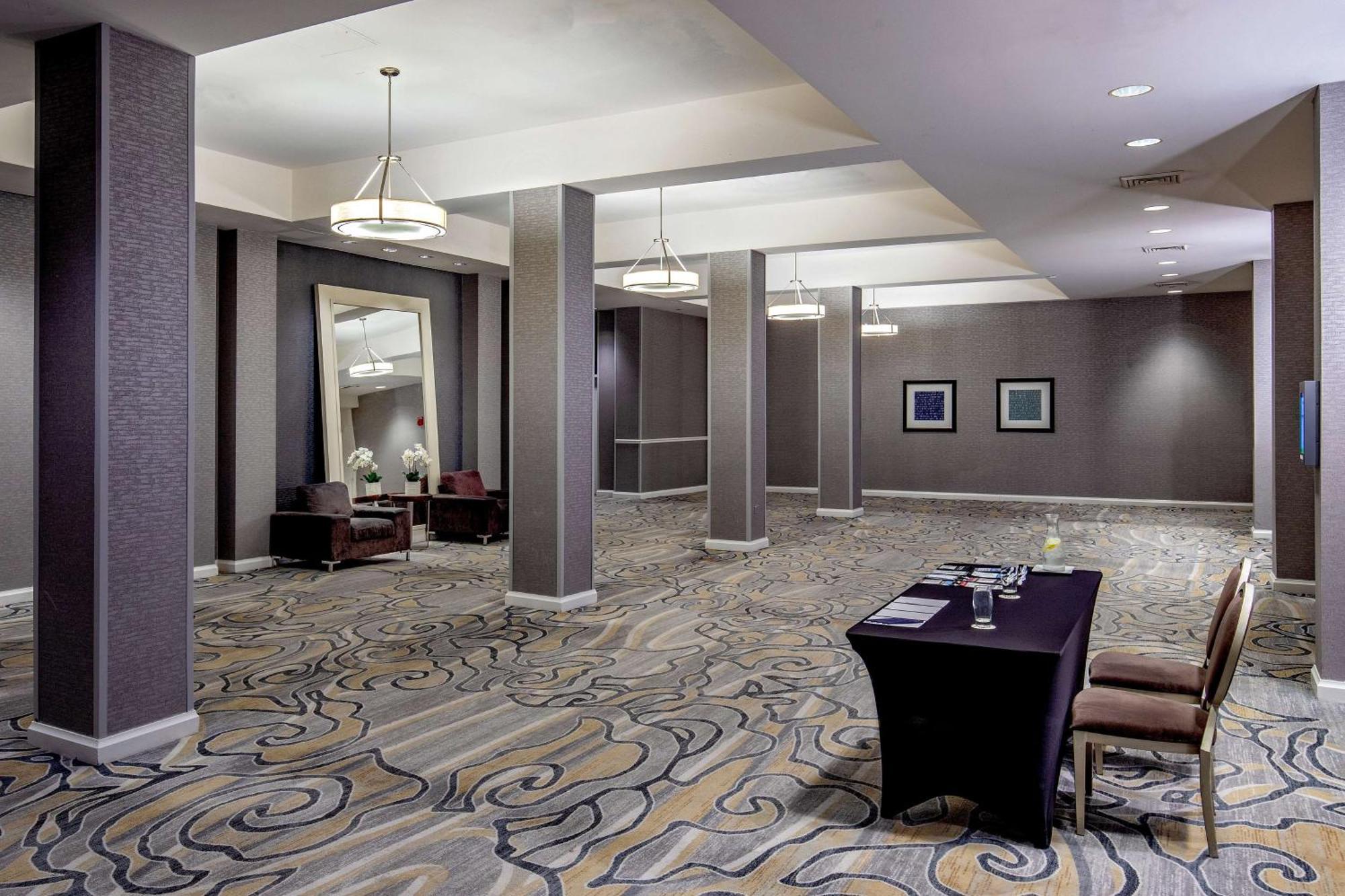 Doubletree By Hilton Hotel And Conference Center Chicago North Shore Skokie Exterior foto